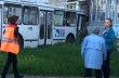 В России троллейбус столкнулся с девятиэтажкой