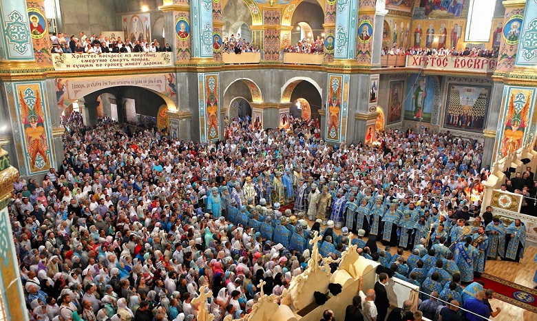 Более 20 тысяч верующих УПЦ приняли участие в торжествах в честь Почаевской иконы Божией Матери