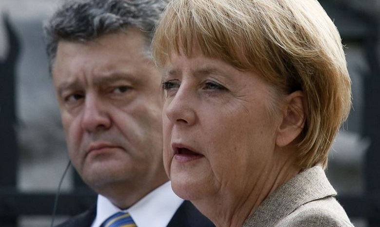 Порошенко и Меркель договорились о проведении телефонной конференции в формате «Украина-Германия-Франция»