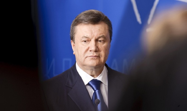 КС приступил к рассмотрению дела о конституционности лишения Януковича звания президента