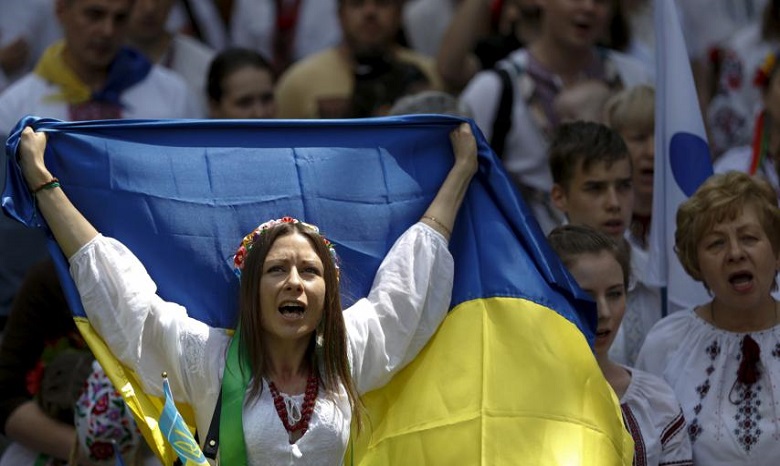 Украинцы назвали войну в Донбассе, коррупцию и безработицу главными проблемами страны