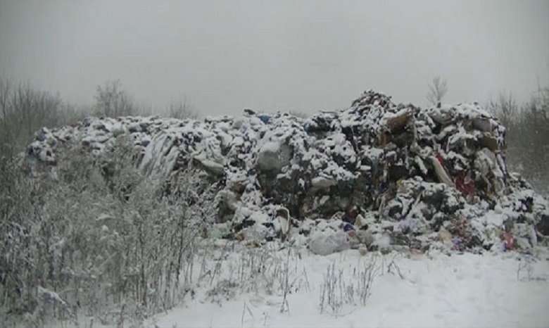 На Сумщине полиция открыла дело из-за незаконной выгрузки львовского мусора (ВИДЕО)