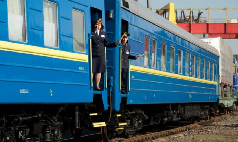 «Укрзализныця» назначила еще два дополнительных поезда к Новому году и Рождеству