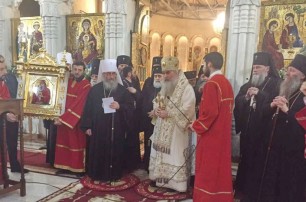 В Тбилиси тысячи людей поклонились мощам святого, которые привез из Украины Митрополит Онуфрий