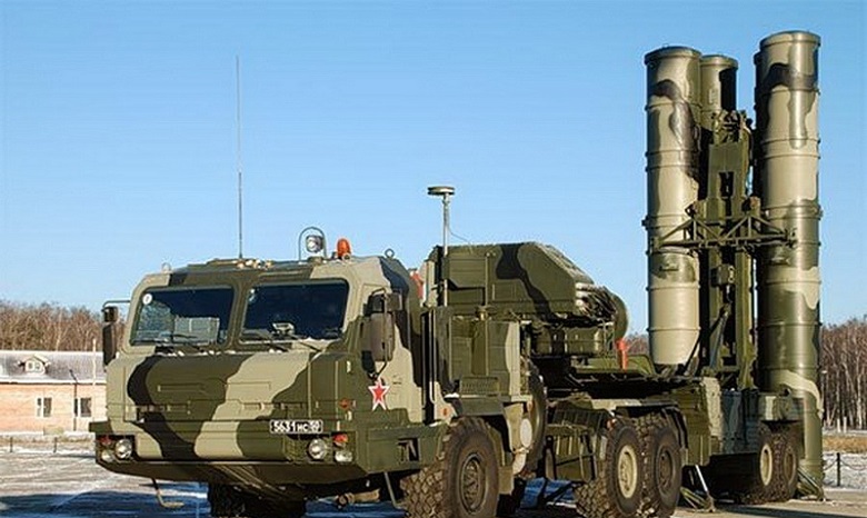 Россияне развернули в Крыму ракетные системы С-400