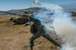 Россия начала в оккупированном Крыму масштабные военные учения