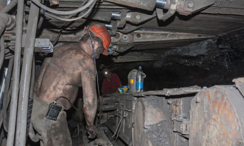 При взрыве на шахте "Покровская" в Донецкой области пострадало 7 горняков