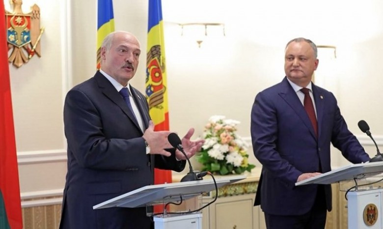 Президент Молдовы Додон хочет в стране "диктатуры, как в Беларуси"