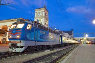 "Укрзализныця" назначила на лето 23 дополнительных поезда