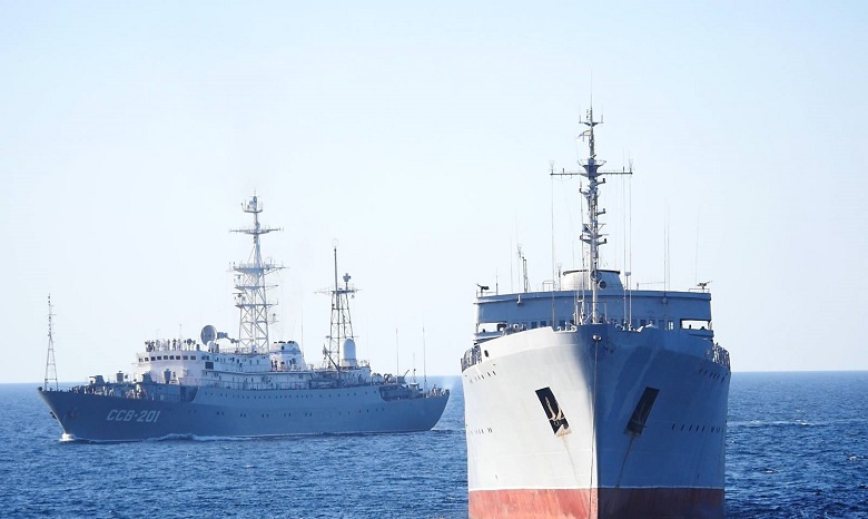В ВМС Украины заявили, что РФ допустила ряд опасных инцидентов во время перехода украинских кораблей в Азовское море