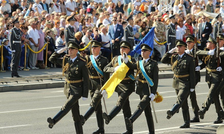 "Слава Украине! – Героям слава!": Рада утвердила новое приветствие для армии и полиции