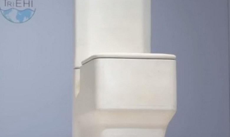 Билл Гейтс показал китайцам необычный туалет без воды (ВИДЕО)