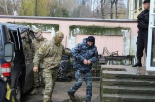 Адвокатам украинских моряков отказали в передаче дела в военный суд