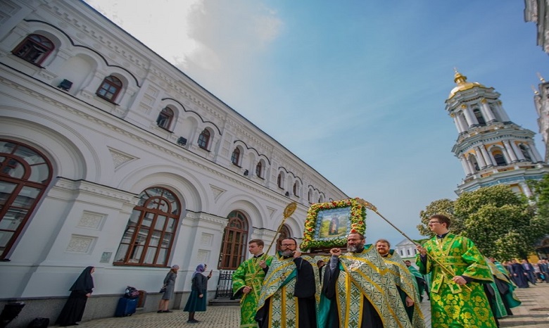 В Киево-Печерской лавре тысячи православных сегодня отметили день память преподобного Феодосия
