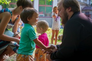 В Одессе православная молодежь ко дню целителя Пантелеимона организовала праздник для детей