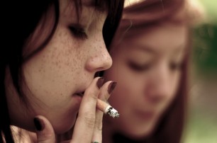 Много пьют, курят, каждый пятый пробовал наркотики: зависимости украинских подростков