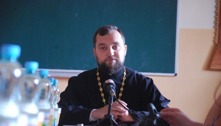 Попытки новой власти сохранить нейтралитет в вопросах религии не удались - священник УПЦ