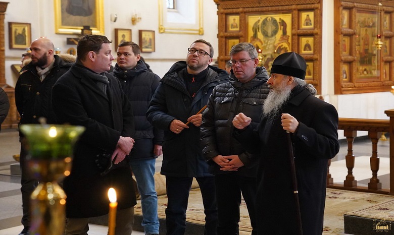Послы стран Балтии и Польши посетили Святогорскую лавру