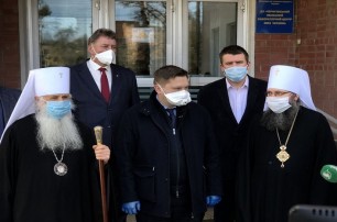 В Чернигове УПЦ передала центру по диагностике коронавируса 2900 тестов