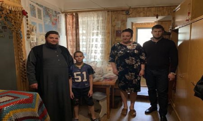 На Херсонщине священнослужители УПЦ передали материальную помощь многодетным семьям