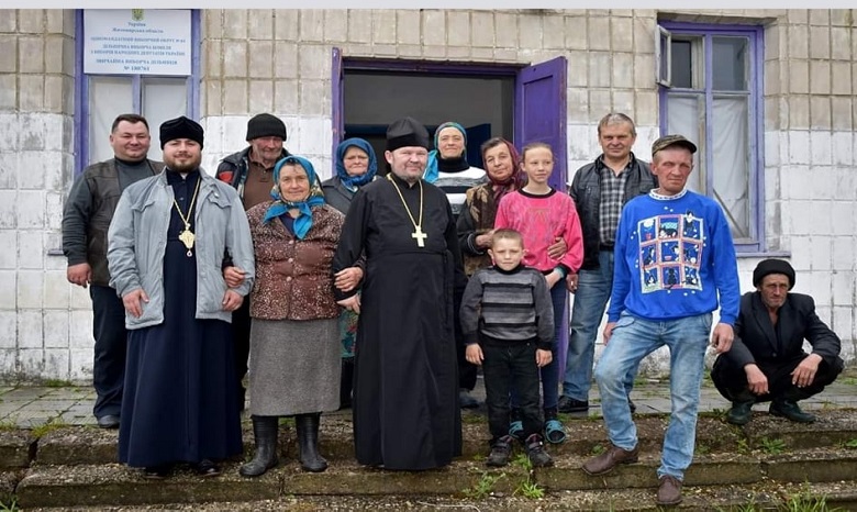 Львовская епархия УПЦ передала гуманитарную помощь погорельцам Житомирщины