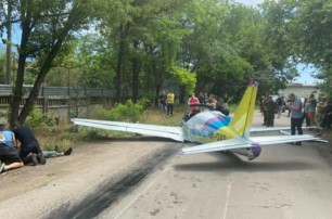 В Одессе упал легкомоторный самолет: оба пилота погибли