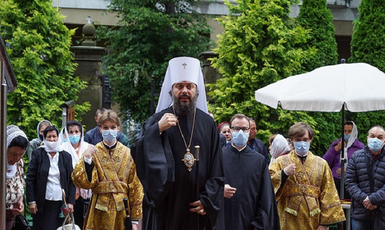 Митрополит УПЦ призвал главу Львовской ОДА защитить права верующих в Золочеве