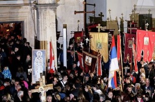 В Черногории полиция задержала более 300 человек за организацию автоколонн в поддержку Церкви