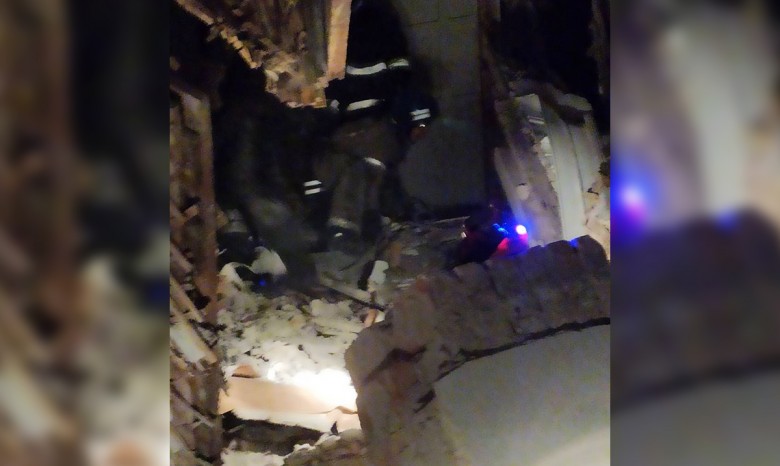 В двухэтажном здании в Кривом Роге разрушилось перекрытие: один человек погиб, еще один госпитализирован