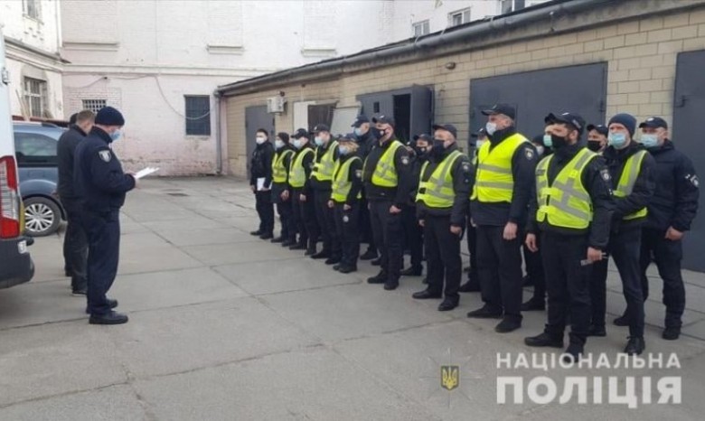 Столичная полиция за сутки обнаружила 173 "карантинных" нарушения