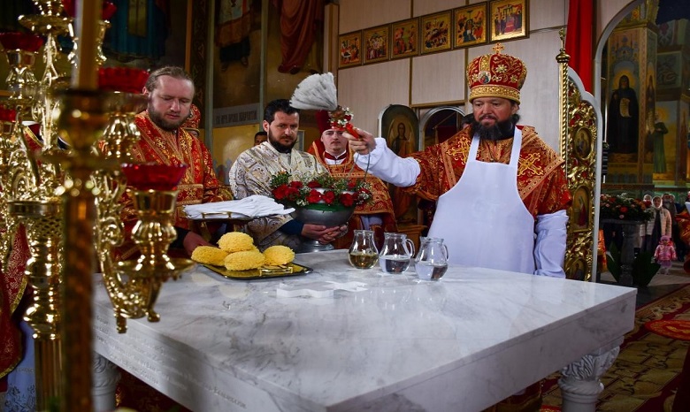 На Житомирщине освятили новый престол в кафедральном соборе УПЦ