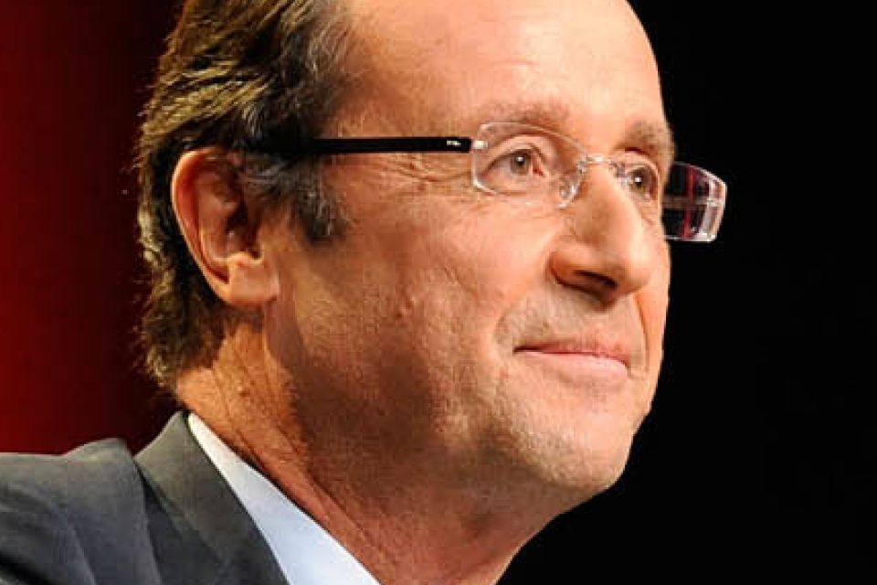 Рейтинг президента Франции упал до исторического минимума