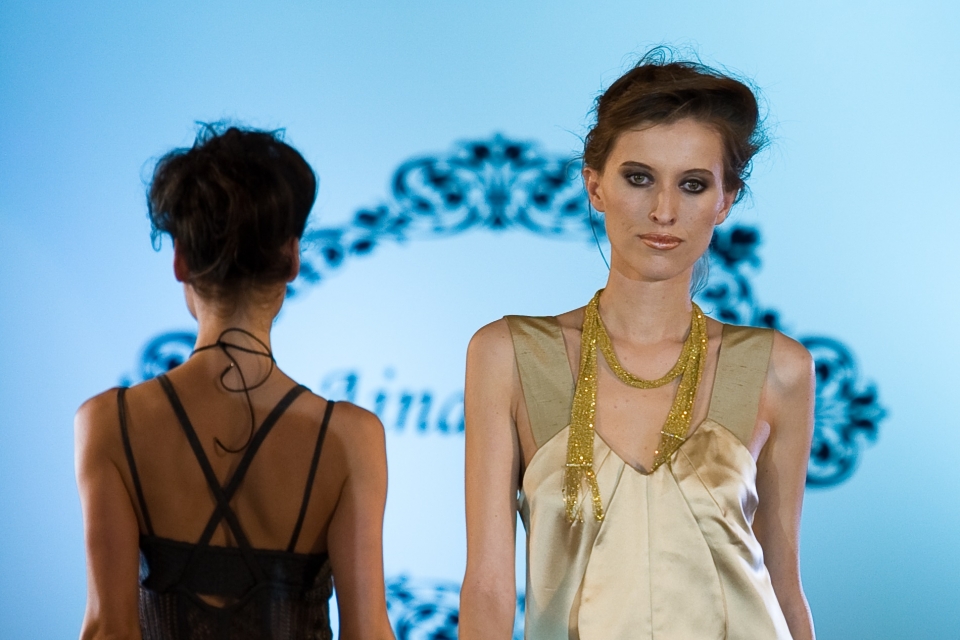 Любимый модельер Юлии Тимошенко покажет коллекцию вечерних платьев
