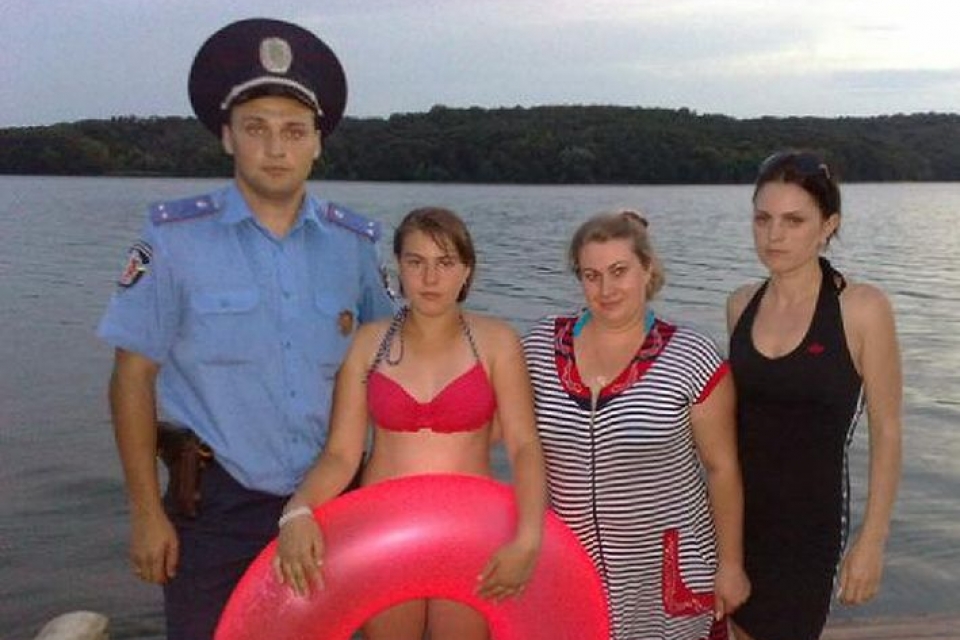На Ивана Купала милиционер спас тонущую школьницу