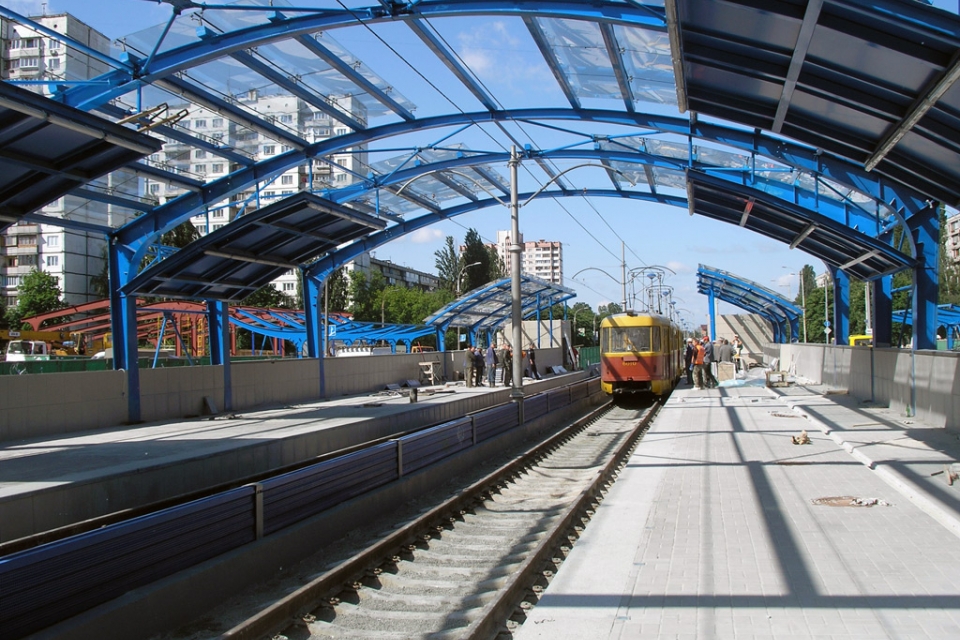 Авария на подстанции «Киевэнерго» остановила трамваи на Троещине 