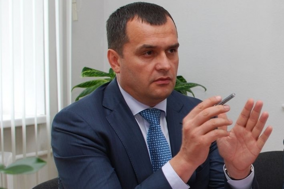 Министр МВД вышел из отпуска, чтобы поговорить с жителями Врадиевки