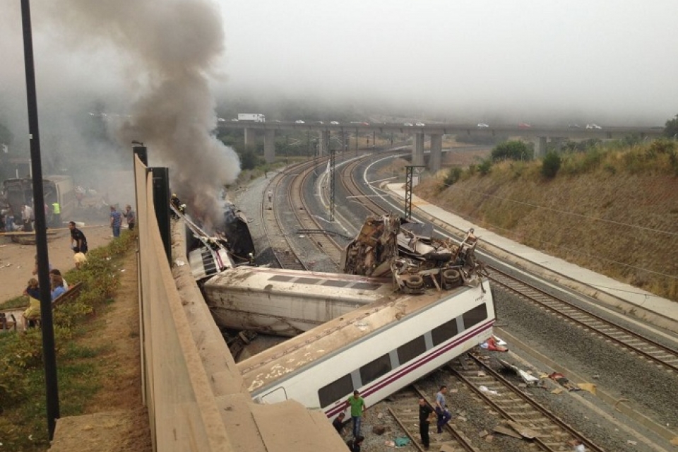 Крушение поезда в Испании унесло жизни 35 человек