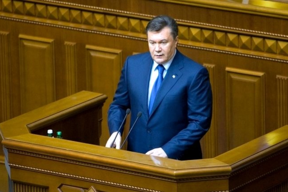 Янукович открыл сессию Рады призывом к объединению
