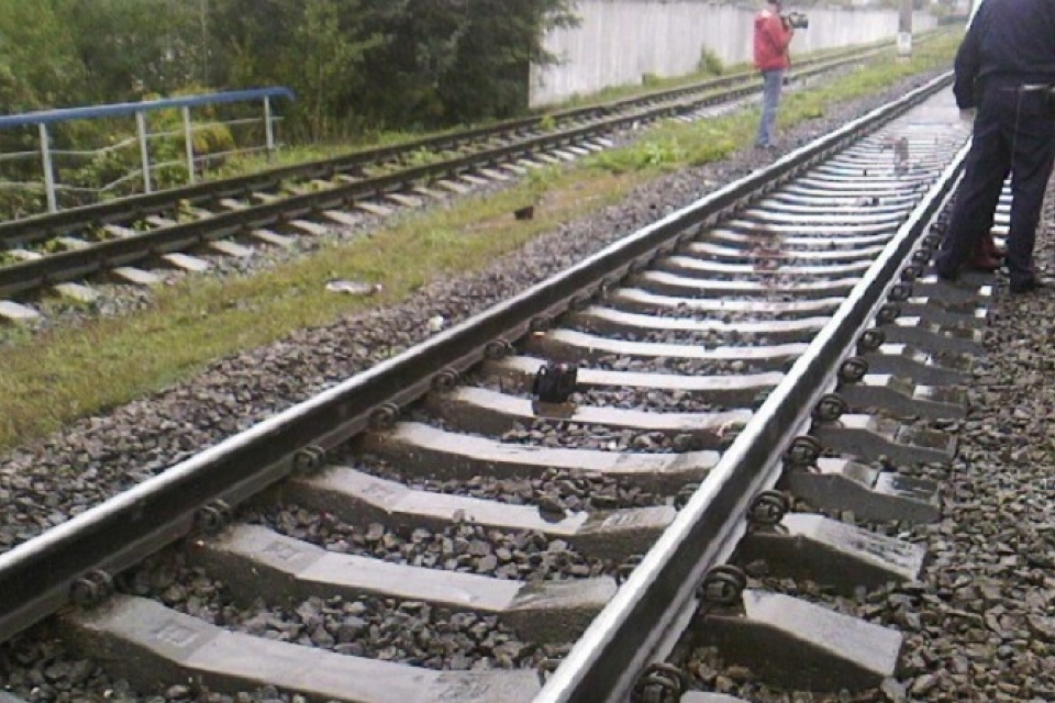 В Киеве поезд перерезал человека