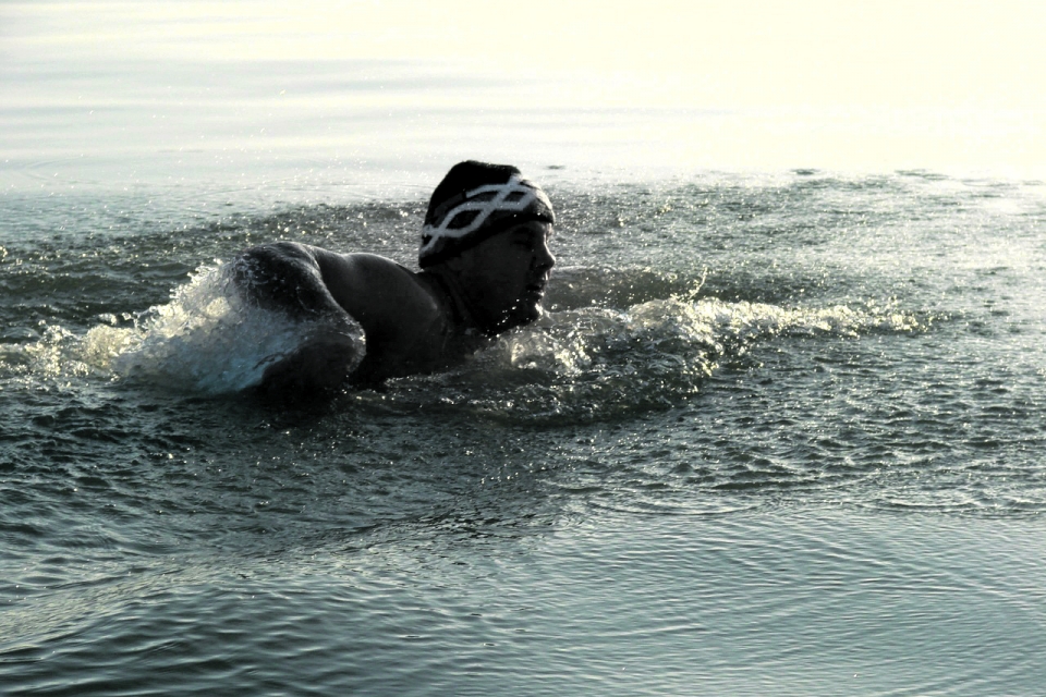 Украинский морж собирается переплыть Черное море