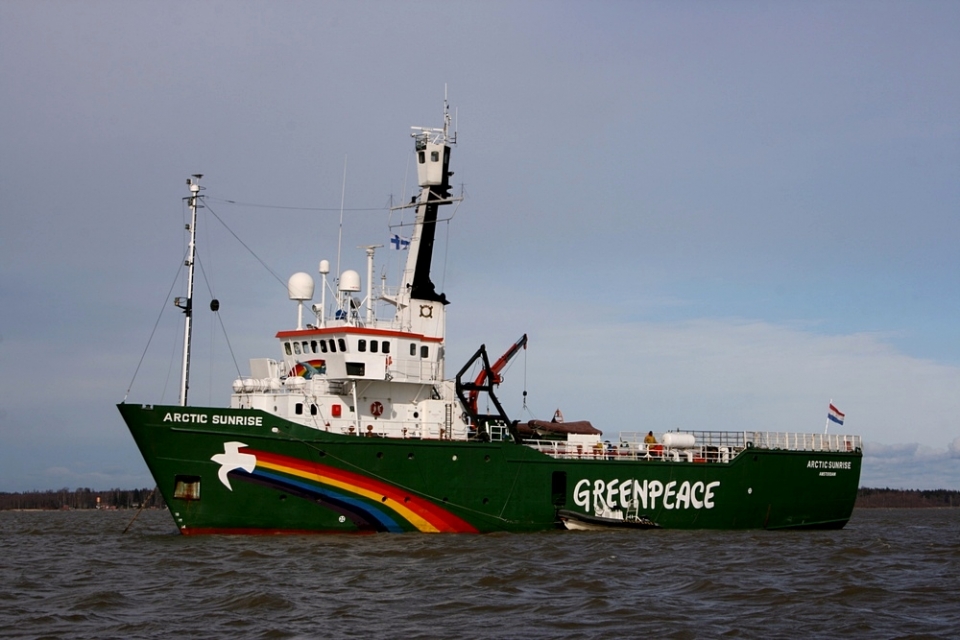 На судне «Greenpeace» нашли наркотики