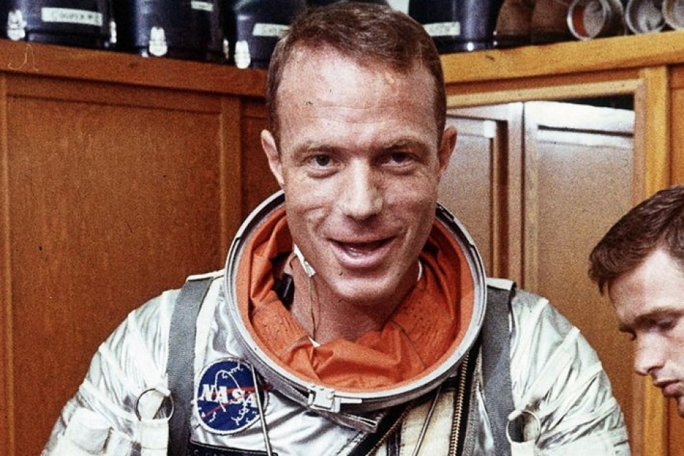 Умер второй астронавт США