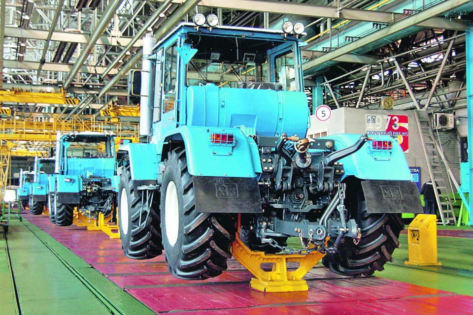 Харьковский тракторный завод прекратил работу