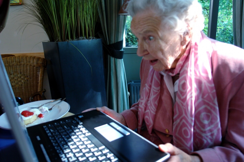 Бабушки запустили сайт о сексе в пенсионном возрасте