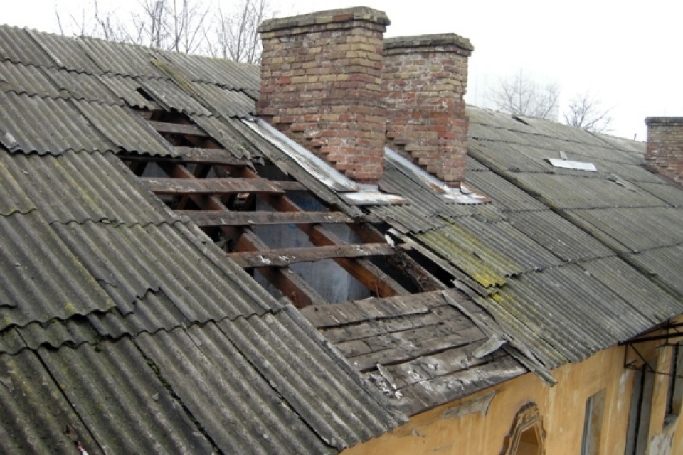 В Луганской области школьника убило рухнувшей крышей