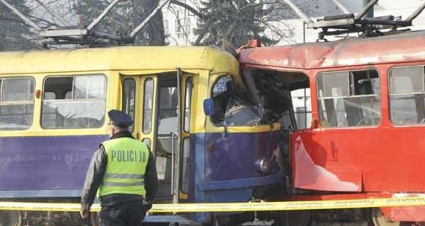 При аварии трамваев в Сараево ранены 50 пассажиров