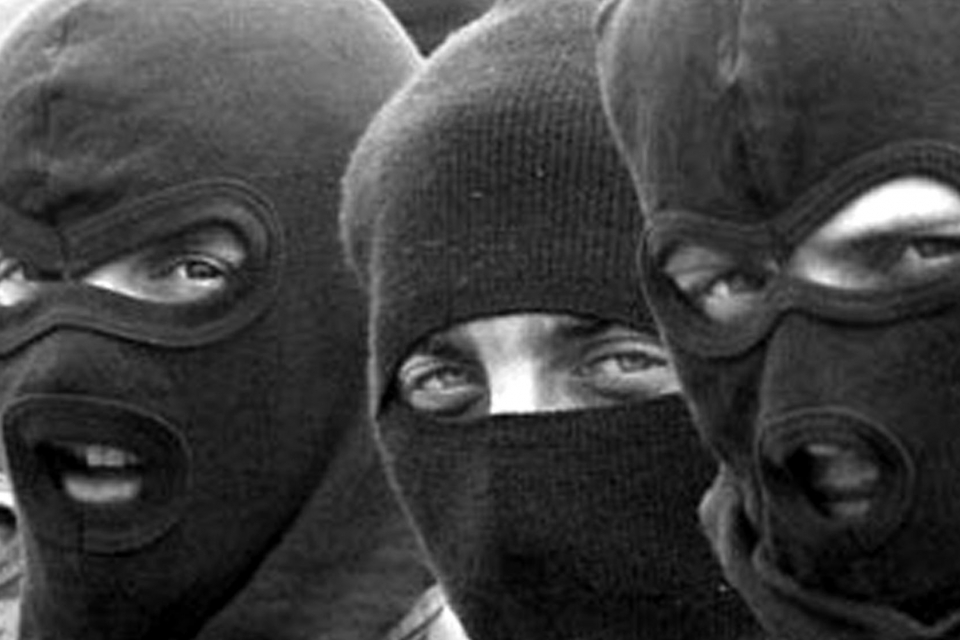 В Винницкой области налетчики в масках ограбили заправку