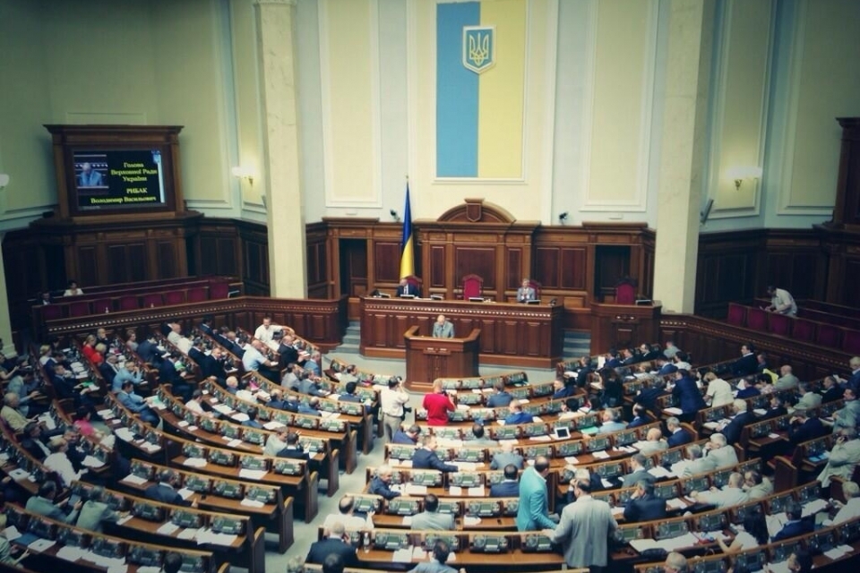 Оппозиция продолжает канючить свободу для Тимошенко