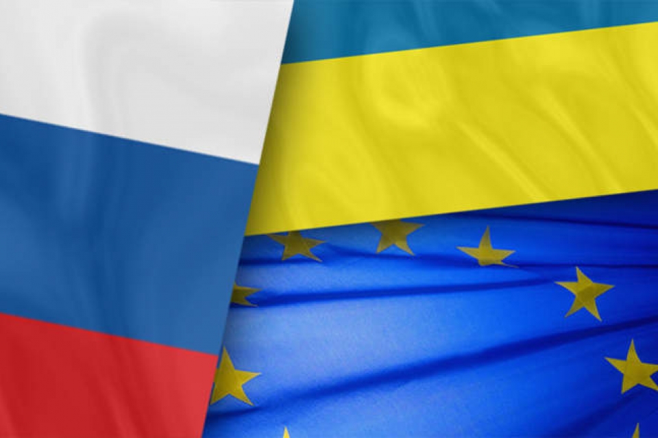 Отказ Украины от «ассоциации» спасает ее от дефолта - Bloomberg