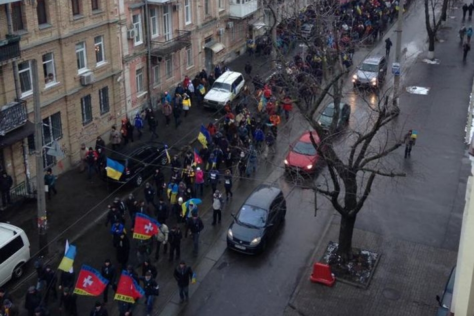 В Киеве митингующие пикетируют телеканалы